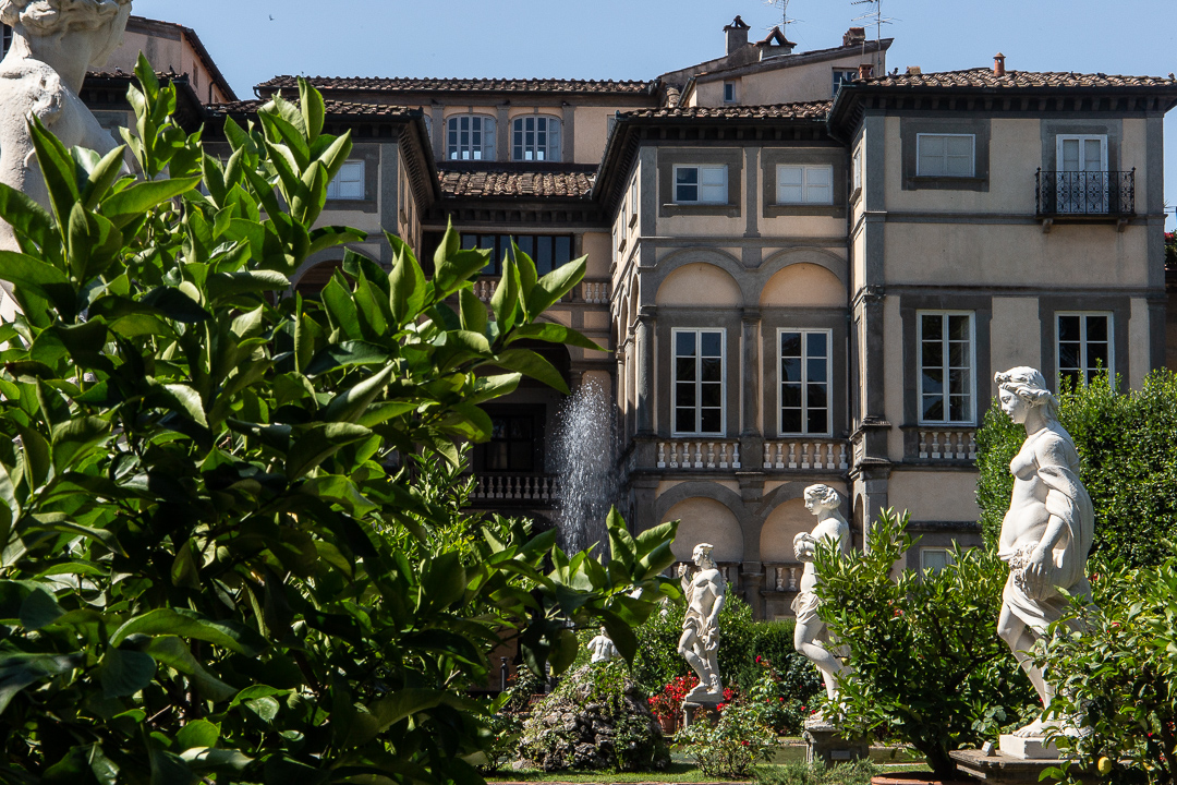 photo de jardin et d'architecture florentine